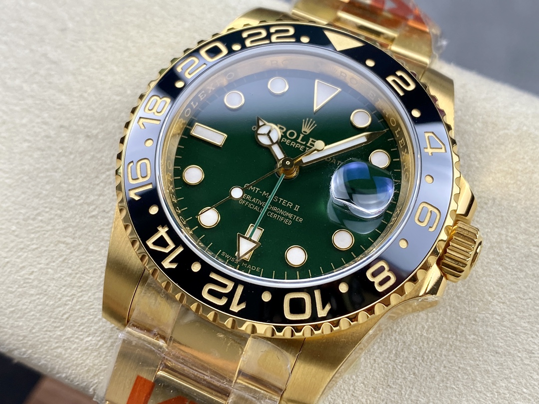 Rolex GMT Master II 116718LN Oyster Bracelet Green Dial 40mm Mens Replica Watch