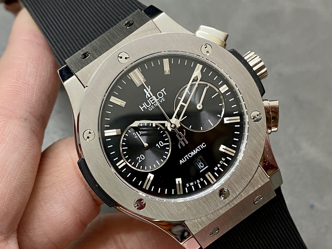 Hublot Classic Fusion 521.NX.1170.RX 45MM Mens