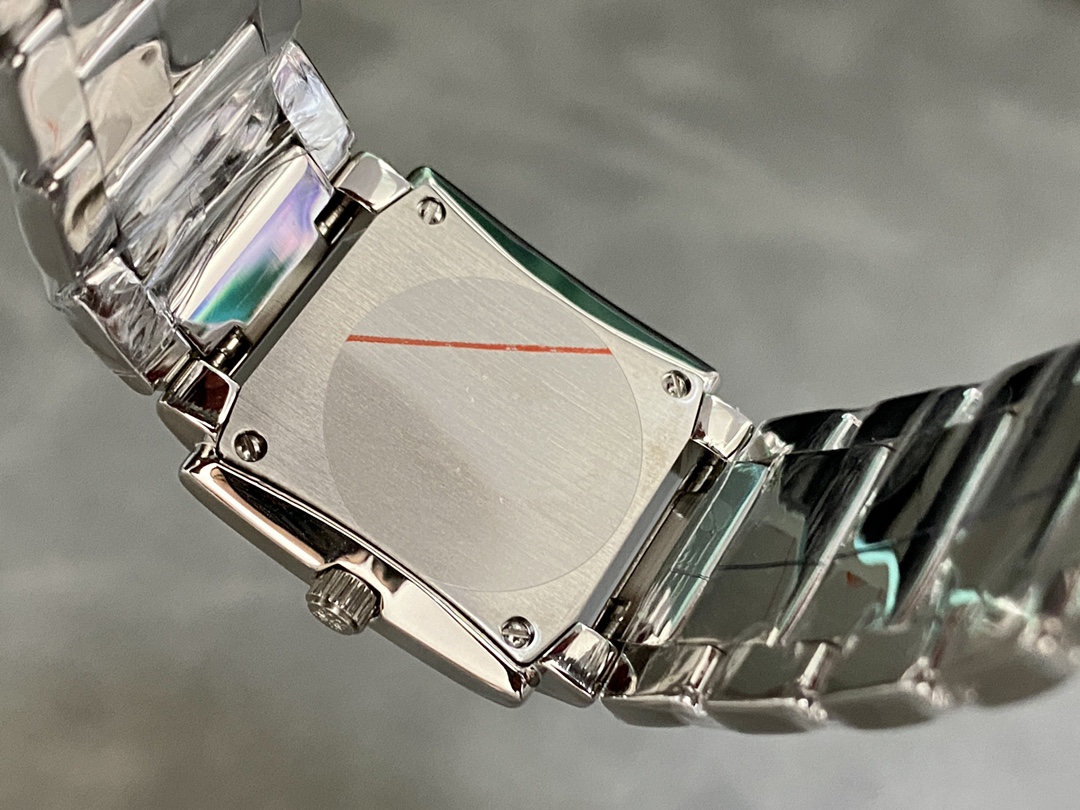 Patek Philippe Twenty-4 4910 1200A 010 Ladies Quartz 25x30mm