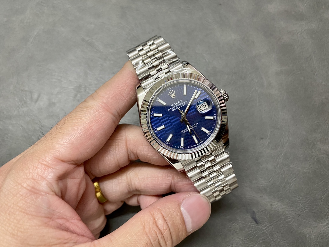 Rolex Datejust 41mm Pre owned Blue Motif Dial Jubilee Bracelet 126334