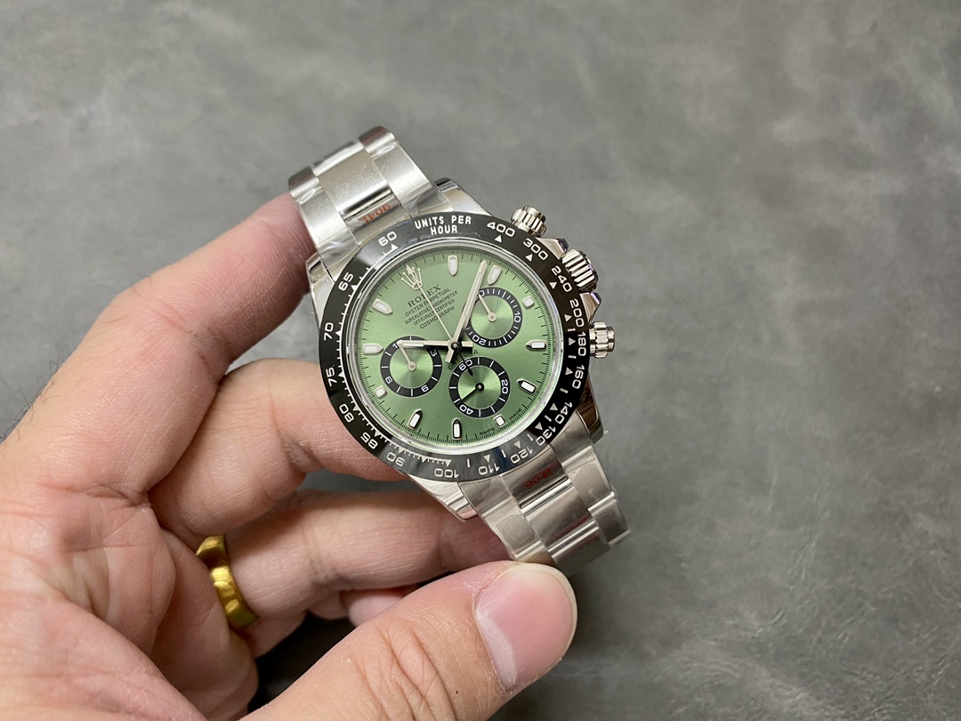 Rolex Daytona Platinum Green Dial Ceramic Bezel LNIB 126506 40mm Stainless Steel Men's Watch