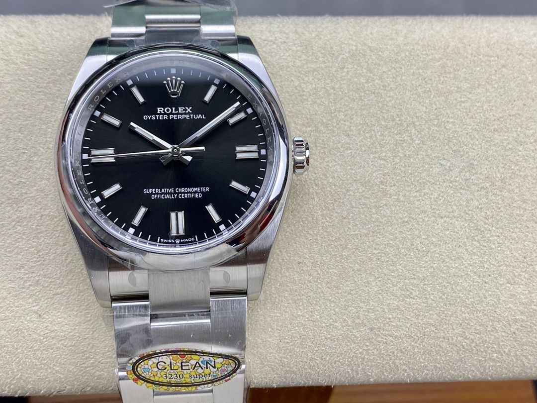 Rolex Oyster Perpetual 36 Oystersteel 126000 0002
