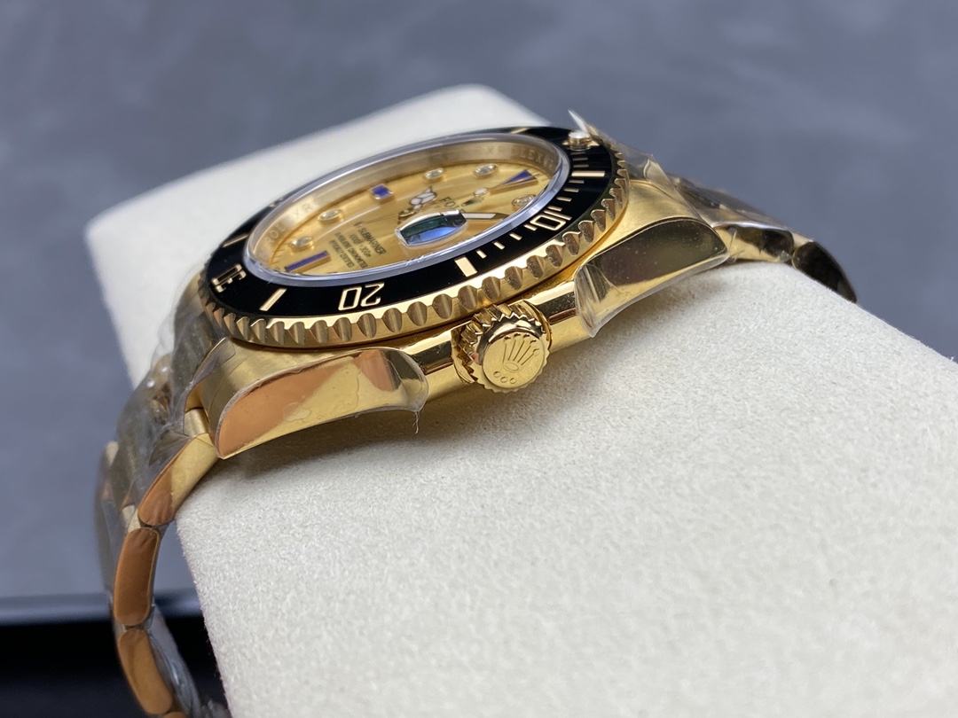 Rolex Submariner 40 18k Champagne Diamond Dial Black Bezel 16613T Gold Watch