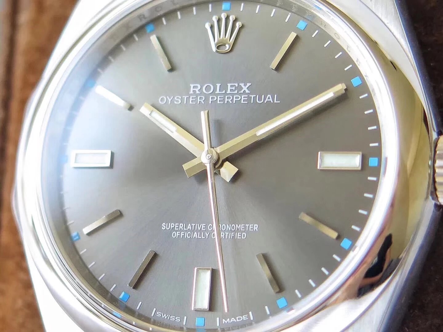 Rolex Oyster Perpetual 114300 0001 39MM