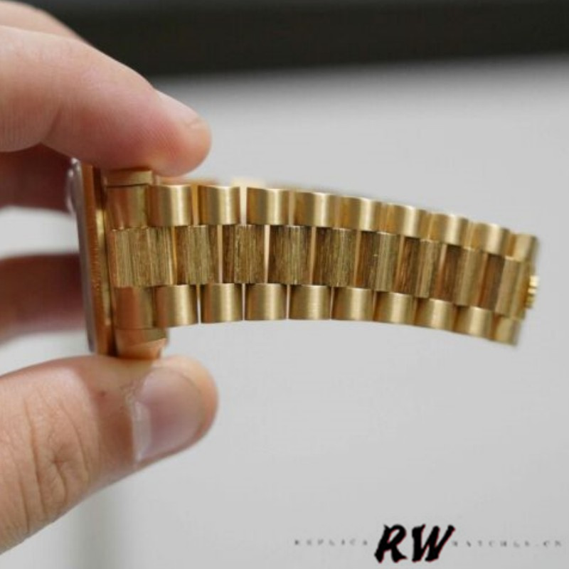 Rolex Day-Date 118208 champagne dial with gold indexes Yellow Gold 36mm Unisex Replica Watch