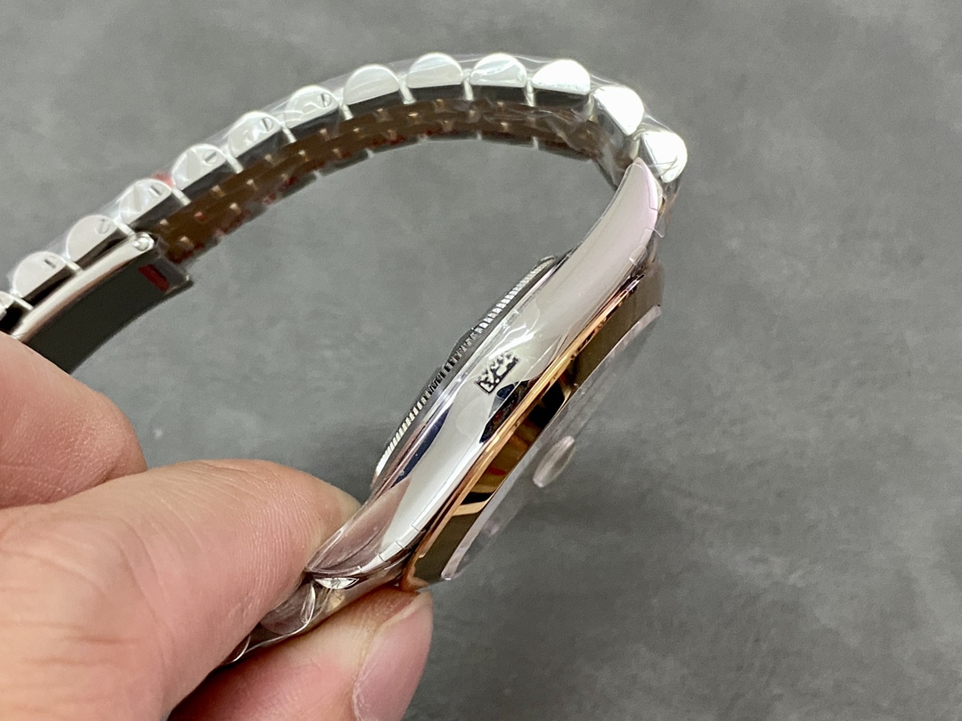 Rolex Datejust 41MM 126301 0010 Rose Gold Sundust Index Dial Mens Replica Watch