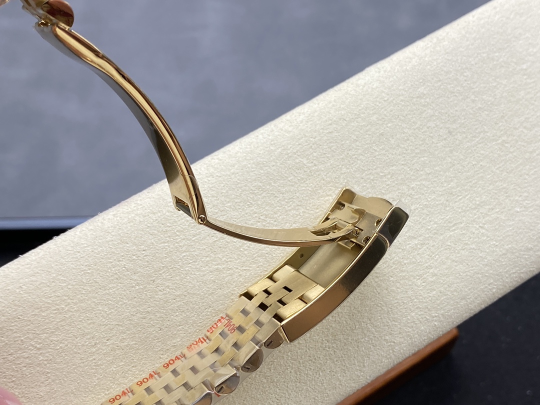 Rolex Sky Dweller 42 Yellow Gold GMT White Dial Jubilee Style M336938 0006 Men's Watch