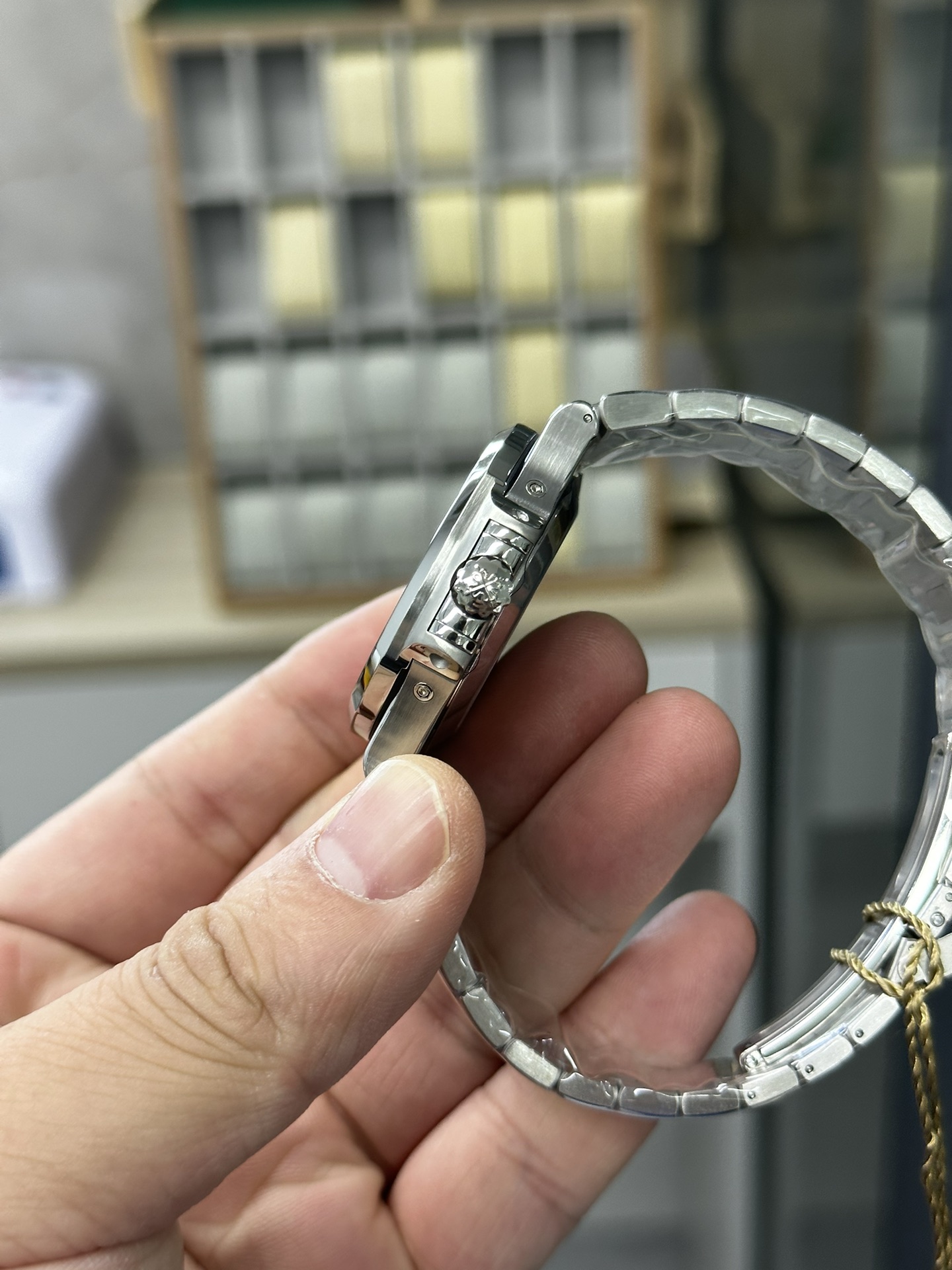 Patek Philippe Nautilus Annual Calendar White Dial 5726 1A 010