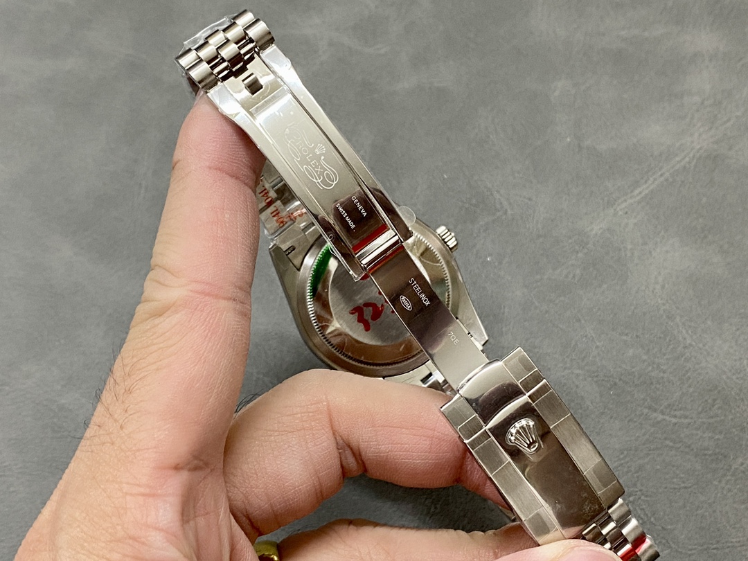 Rolex Datejust 126234 White Mother of Pearl Diamonds Dial 36MM Unisex Replica Watch