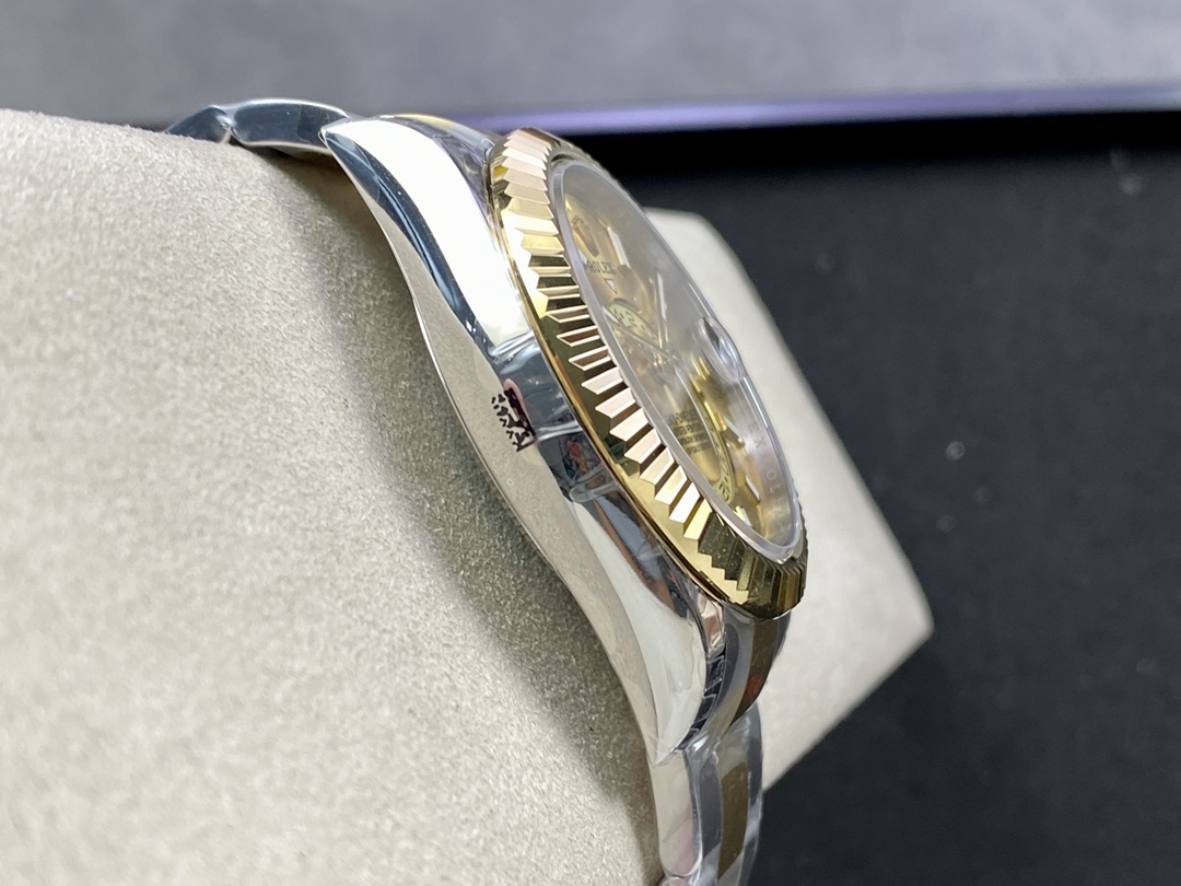 Rolex Sky Dweller Champagne Dial Yellow Gold 336933 0001 42mm