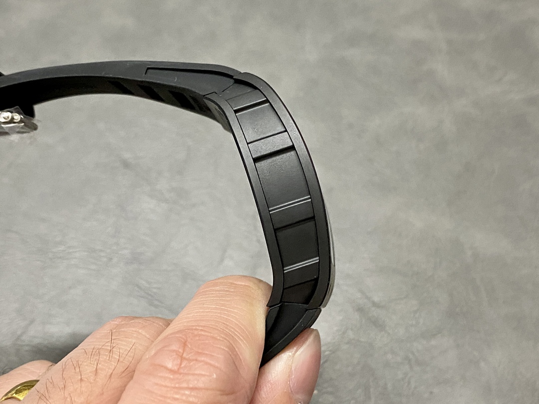 Richard Miller RM 055 RMUL2 NTPT Carbon Fiber White Mark