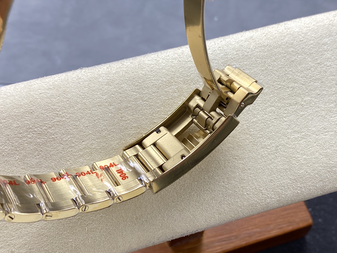 Rolex New 2024 Release Deepsea Gold Blue Dial 136668LB