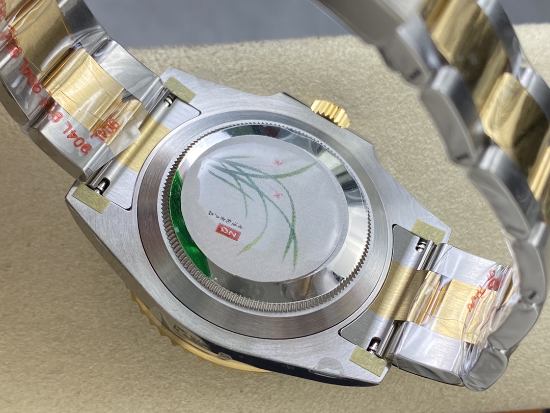 Replica Rolex Submariner Date 116613LB Two Tone Blue Dial 40mm Mens Watch