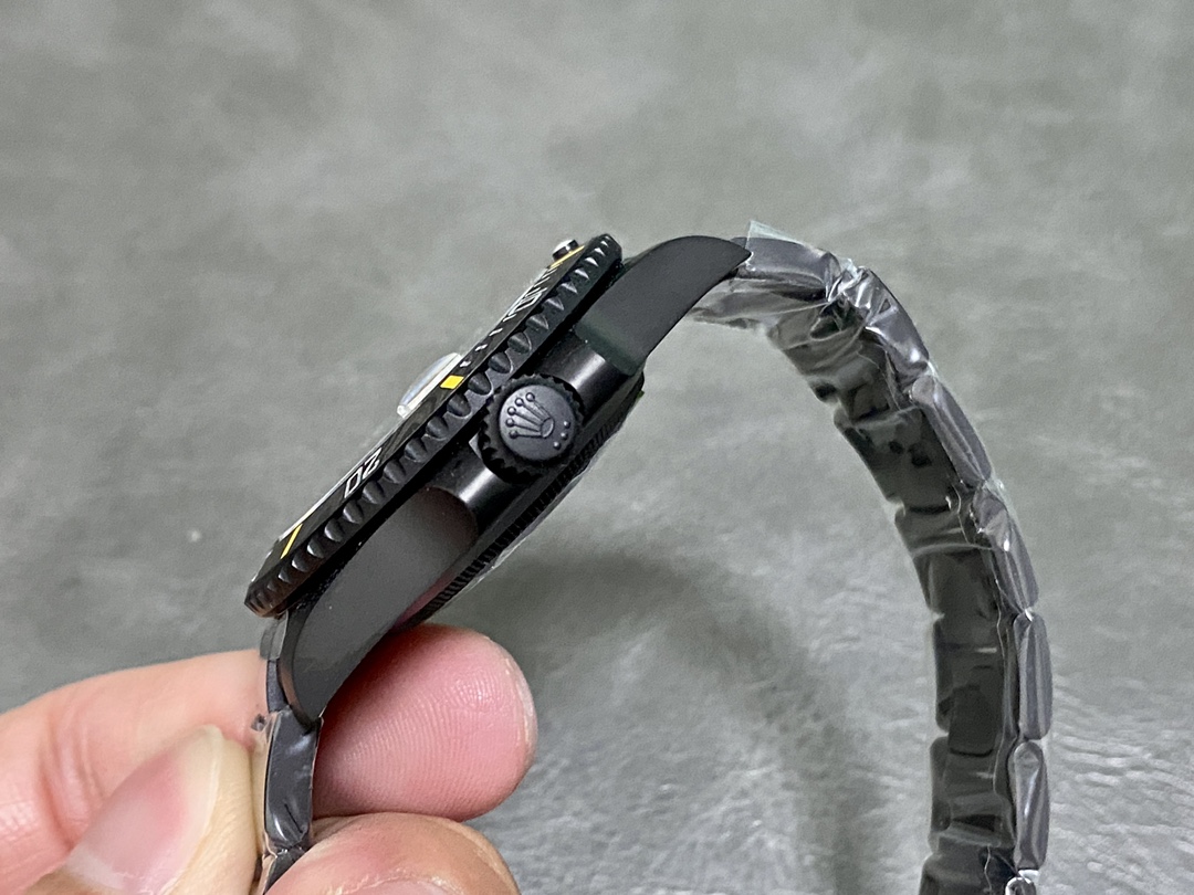 Rolex Submariner 116610 PVD-DLC Stainless Steel Carbon Fiber Bezel Yellow & Black Dial