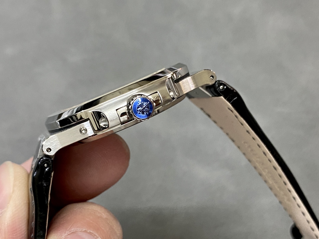 Replica Patek Philippe Nautilus 5712G 001 40mm Mens Watch