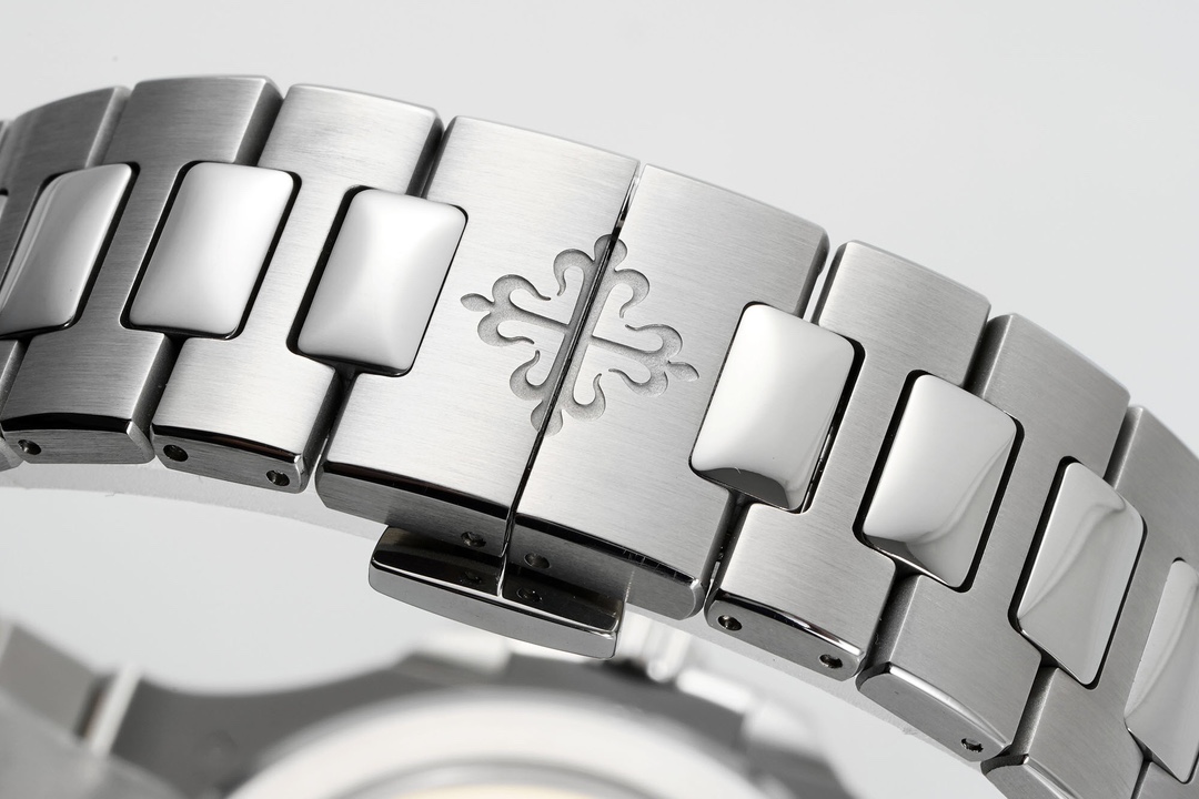 Replica Patek Philippe Nautilus 5711 1A Black Dial 40mm Mens Watch