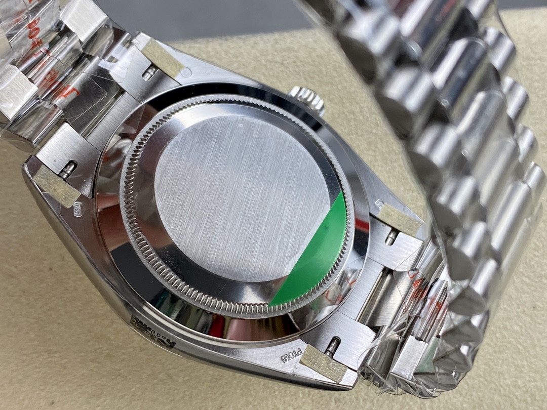 Rolex Day-Date 228239 White Roman Dial Fluted Bezel 40mm Mens Replica Watch