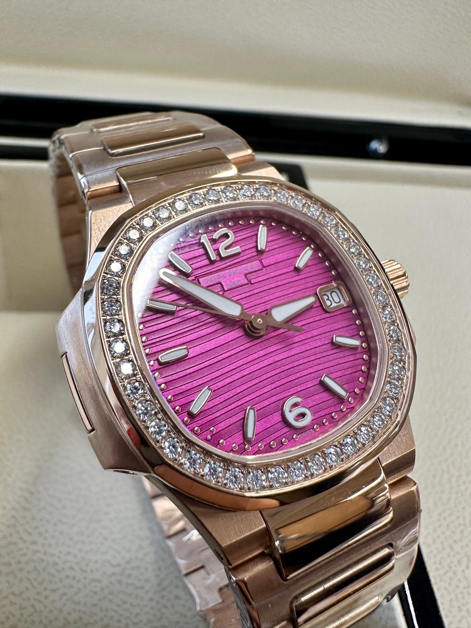 Patek Philippe Nautilus 7010 1R 013 Purple Dial 32mm
