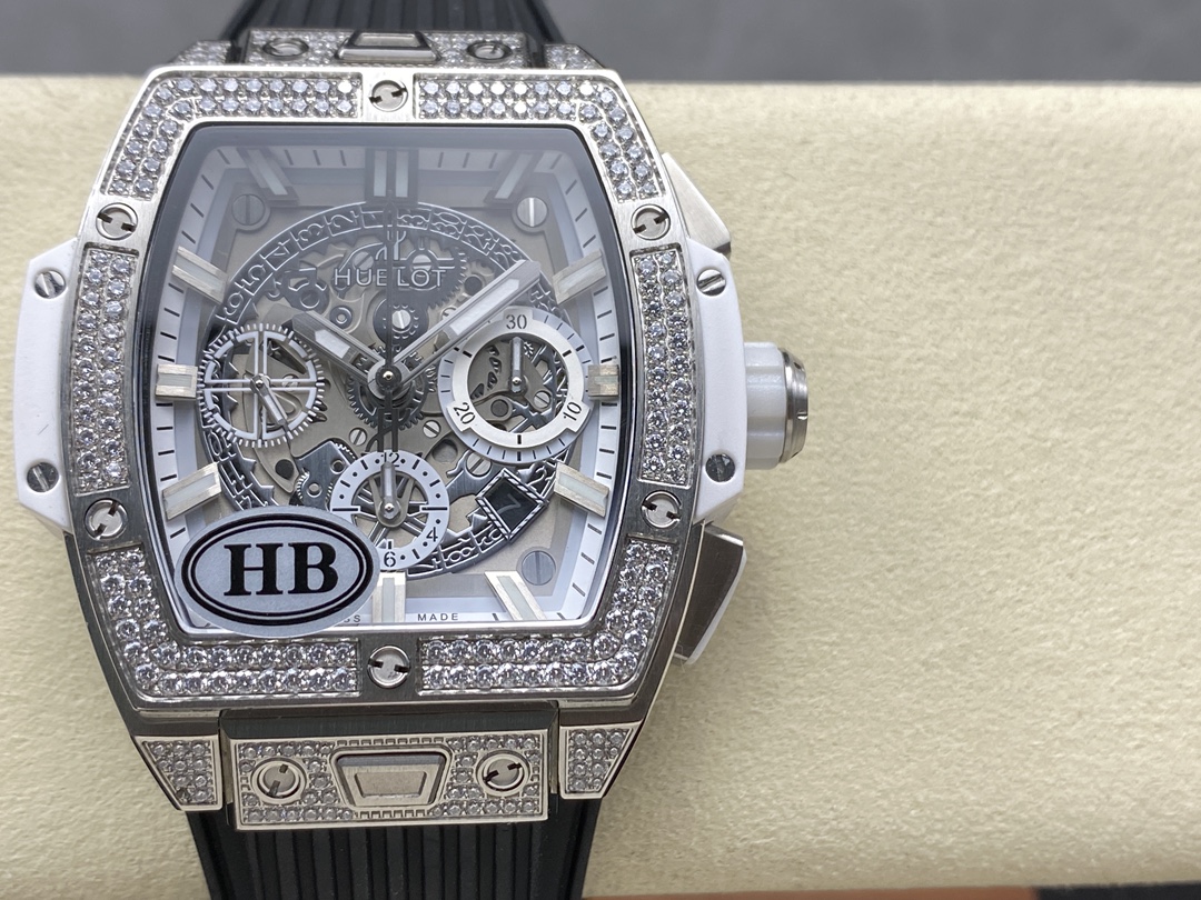 Hublot Spirit of Big Bang Titanium Pavé 42 mm 642.NX.0170.RX.1704