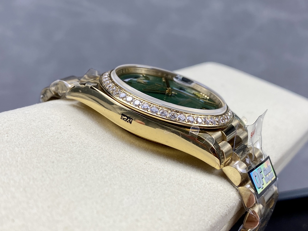 Rolex Day Date 40 18K Yellow Gold Green Dial Diamond Bezel M228348RBR 0040 Men's Watch