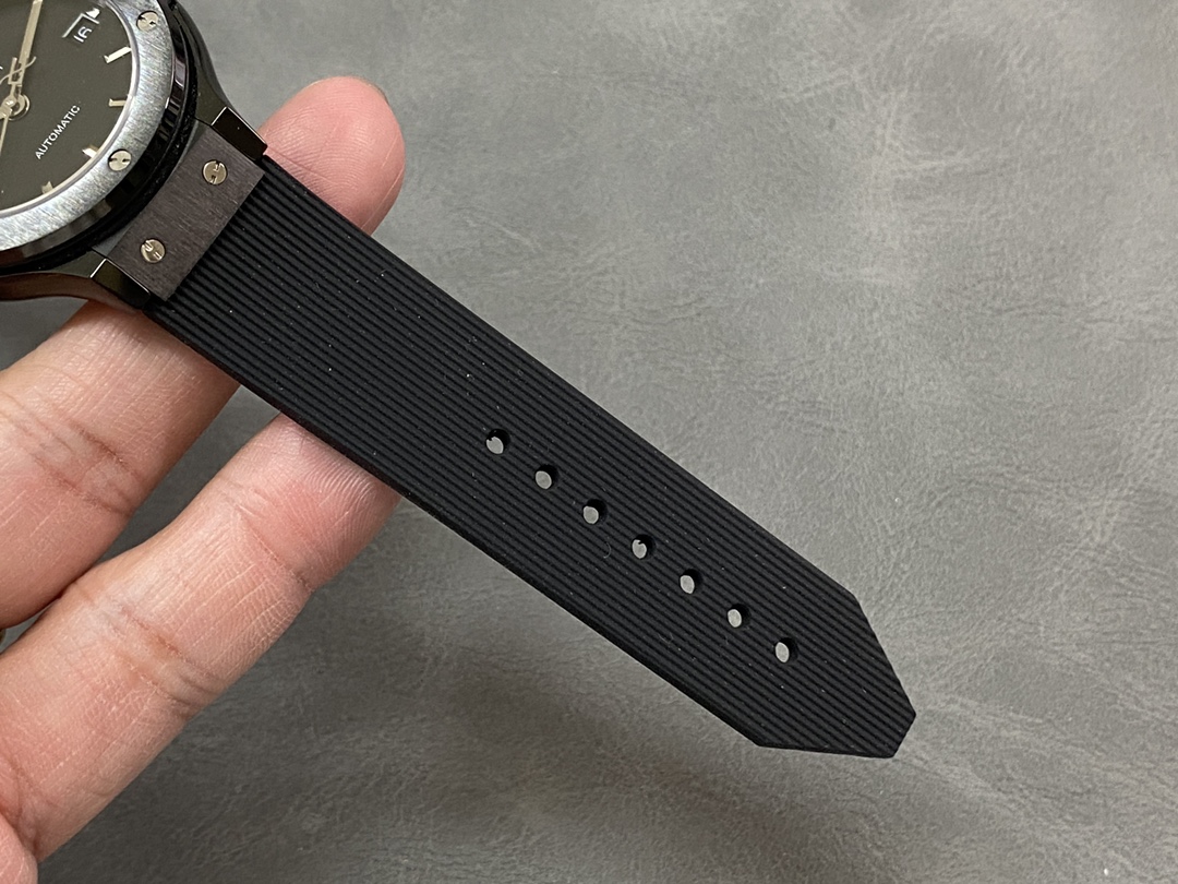 Hublot Classic Fusion 565.CM.1470.RX Lady 38 MM