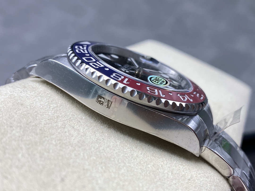 Rolex GMT-Master II 126710BLRO 0002