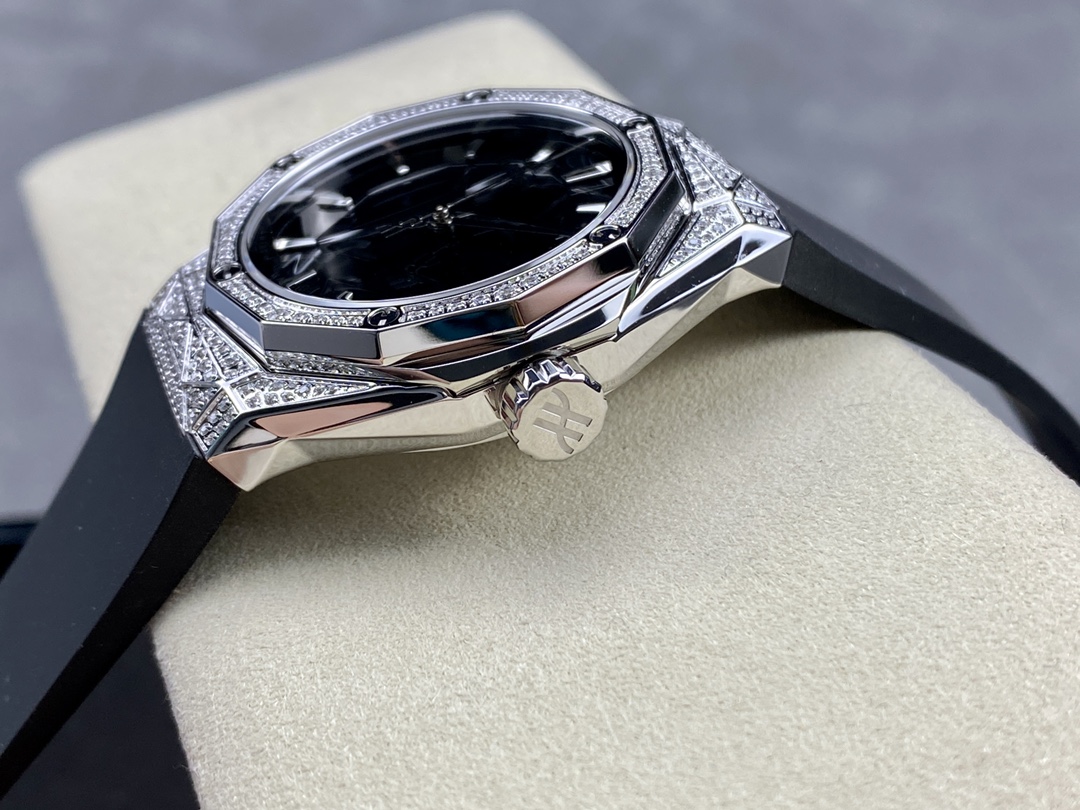 Hublot Classic Fusion 550.NS.1800.RX.1604.ORL19 40mm