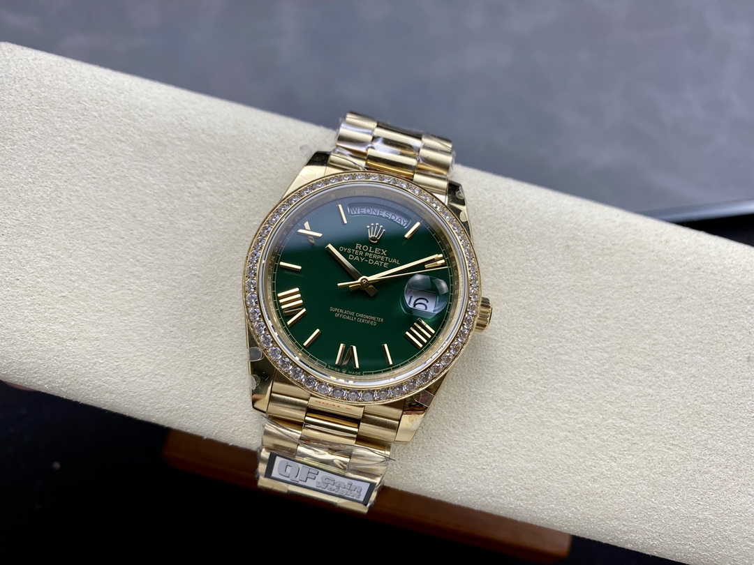 Rolex Day Date 40 18K Yellow Gold Green Dial Diamond Bezel M228348RBR 0040 Men's Watch