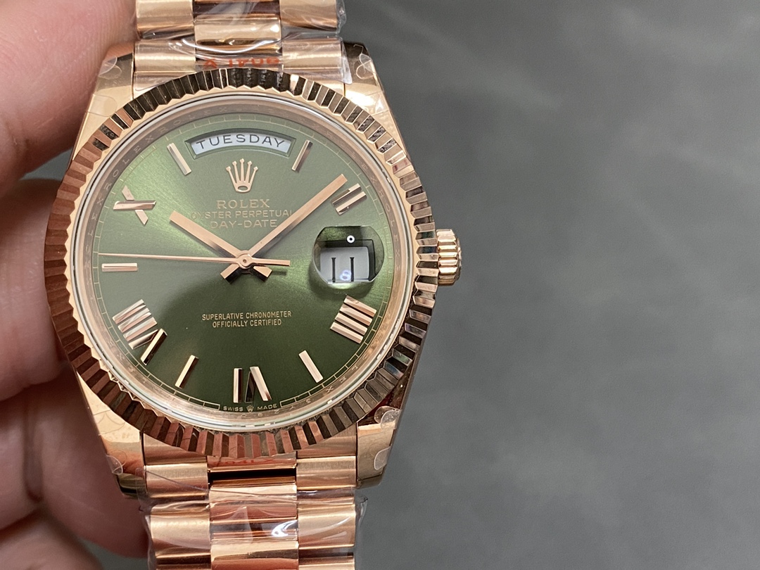 Rolex Day Date 40 18k Everose Gold Olive Green Dial m228235 0025 40mm