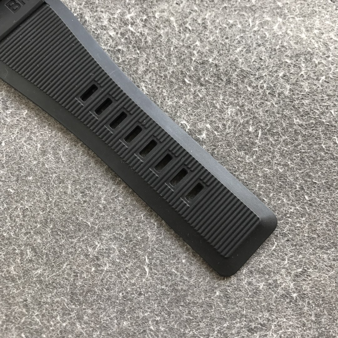 Bell & Ross Br 03 - 92 Diver Full Lum Watch