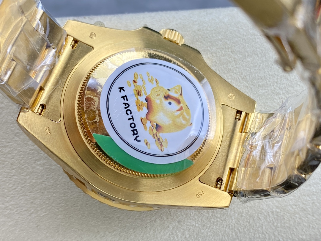 Rolex GMT Master II 116718LN Oyster Bracelet Green Dial 40mm Mens Replica Watch