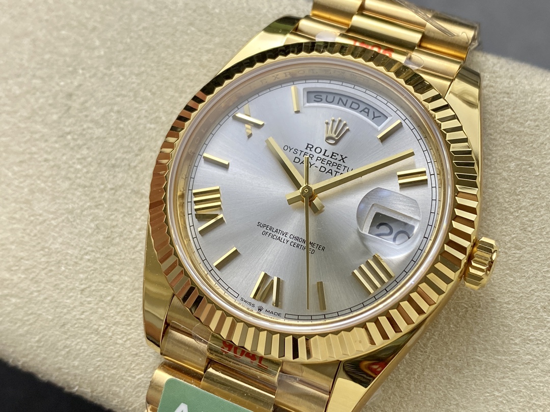 Rolex Day-Date 228238 Silver Roman Dial Fluted Bezel 40mm Mens Replica Watch