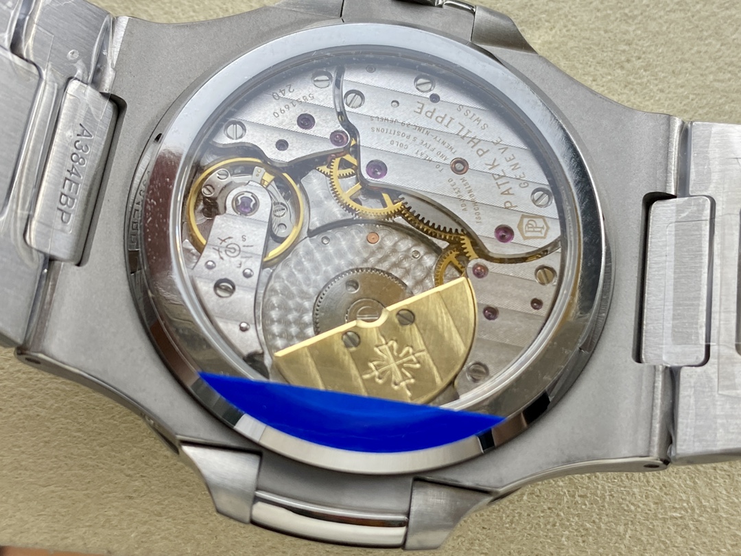 Replica Patek Philippe Nautilus 5712 1A 001 40mm Mens Watch
