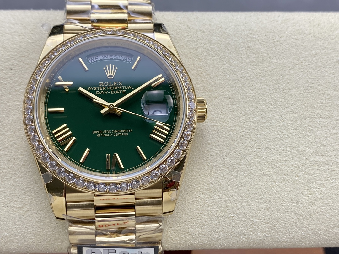 Rolex Day Date 40 18K Yellow Gold Green Dial Diamond Bezel M228348RBR 0040 Men's Watch