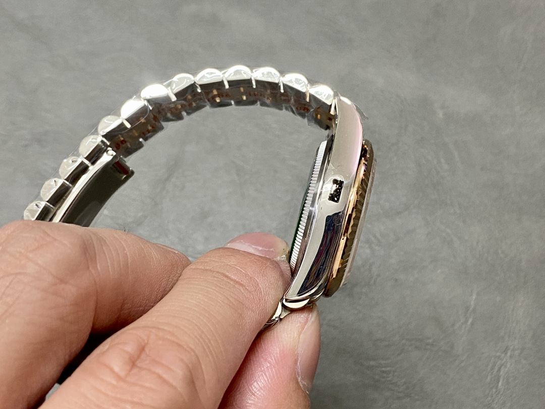 Rolex Datejust 31 Rose Diamond Dial M278271 0024 Women's Watch