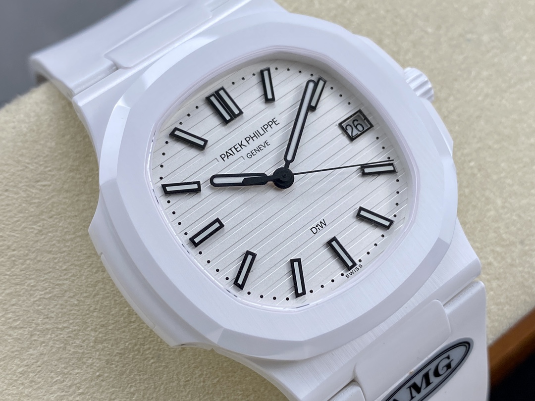 Patek Philippe Nautilus White Dial 5711 40MM Replica Watch