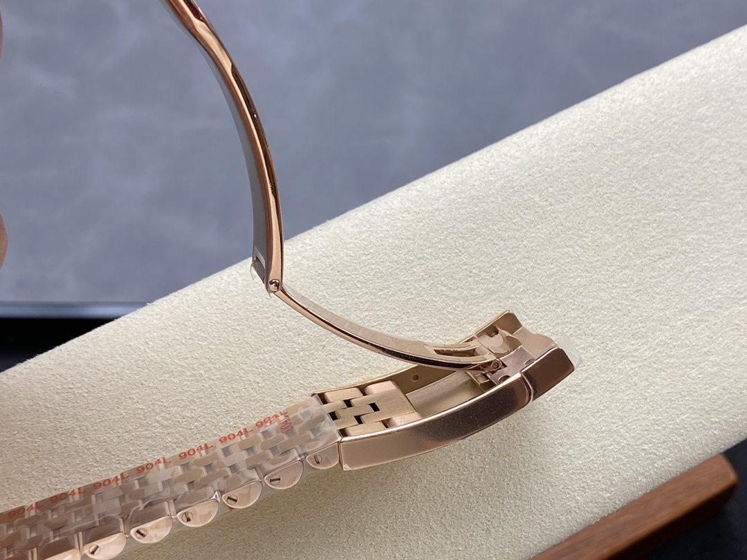 Rolex Sky Dweller 42mm Intense White Dial Fluted Bezel Jubilee Bracelet m336935 0007