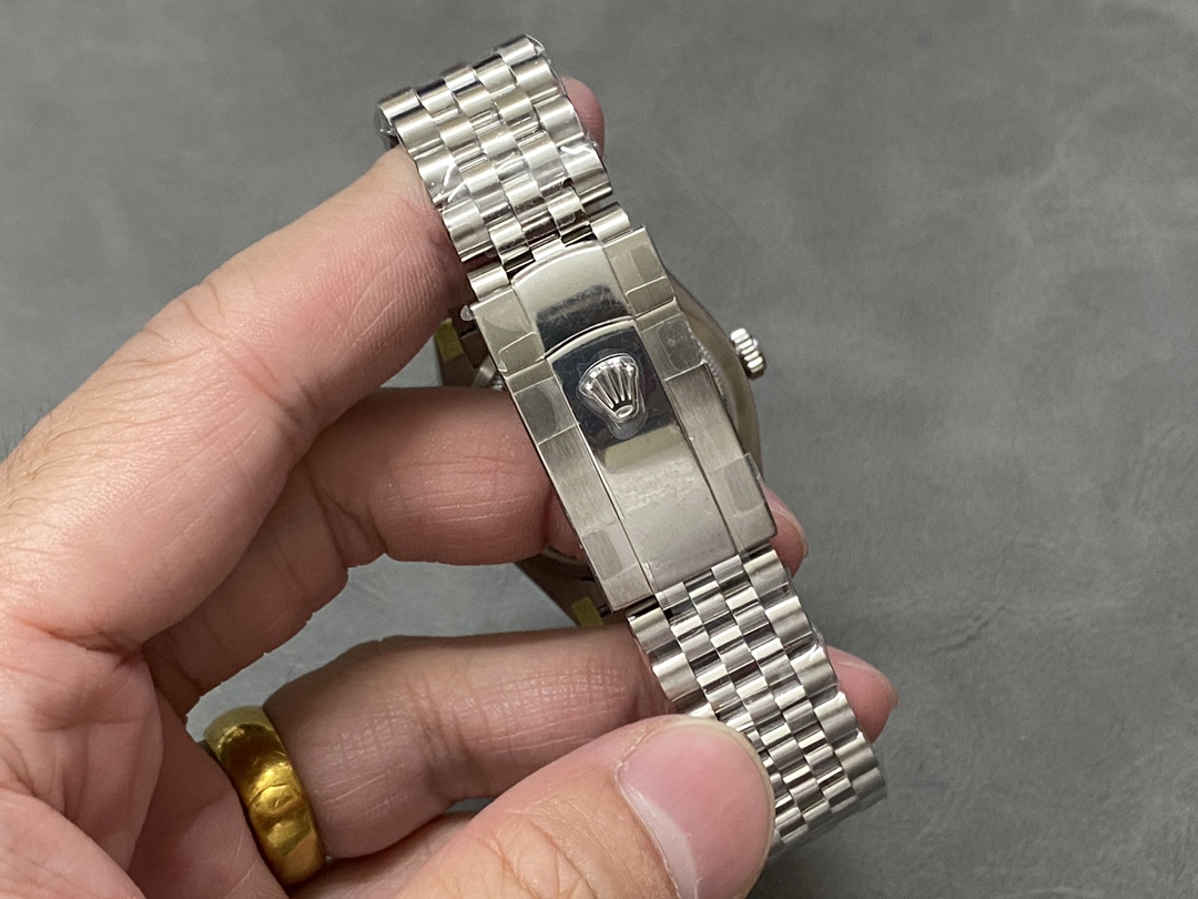 Rolex Datejust 126234 Olive Green Palm Motif Dial 36MM Unisex Replica Watch