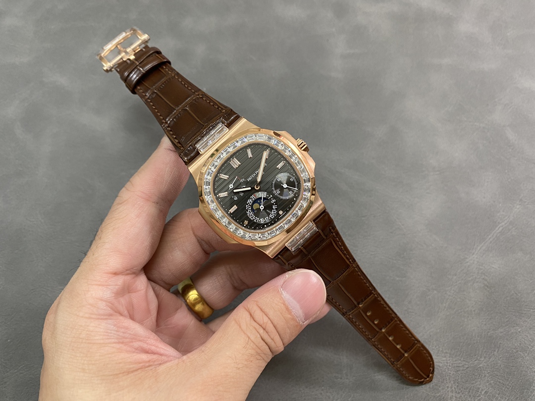 Replica Patek Philippe Nautilus 5724 001 40mm Mens Watch