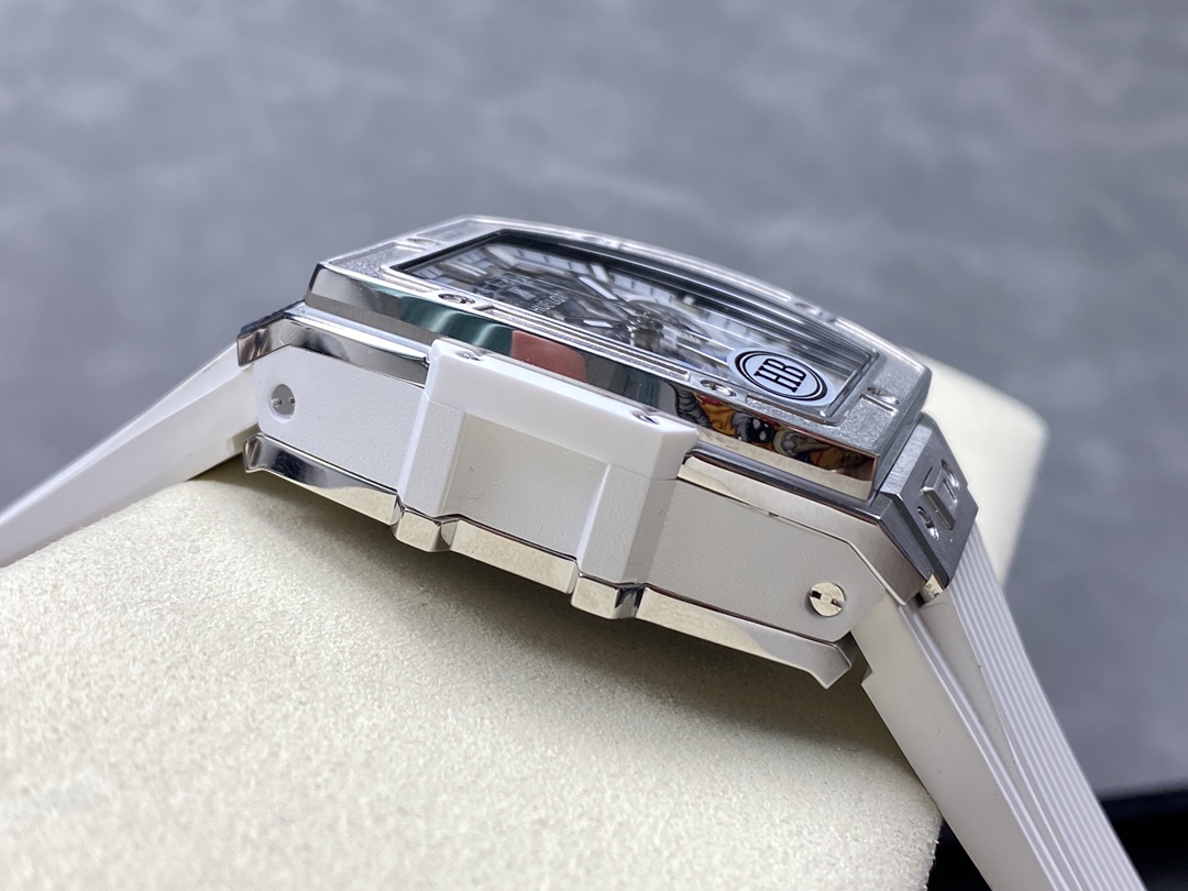 Hublot Spirit Of Big Bang Titanium White Diamonds 42mm 642.NE.2010.RW