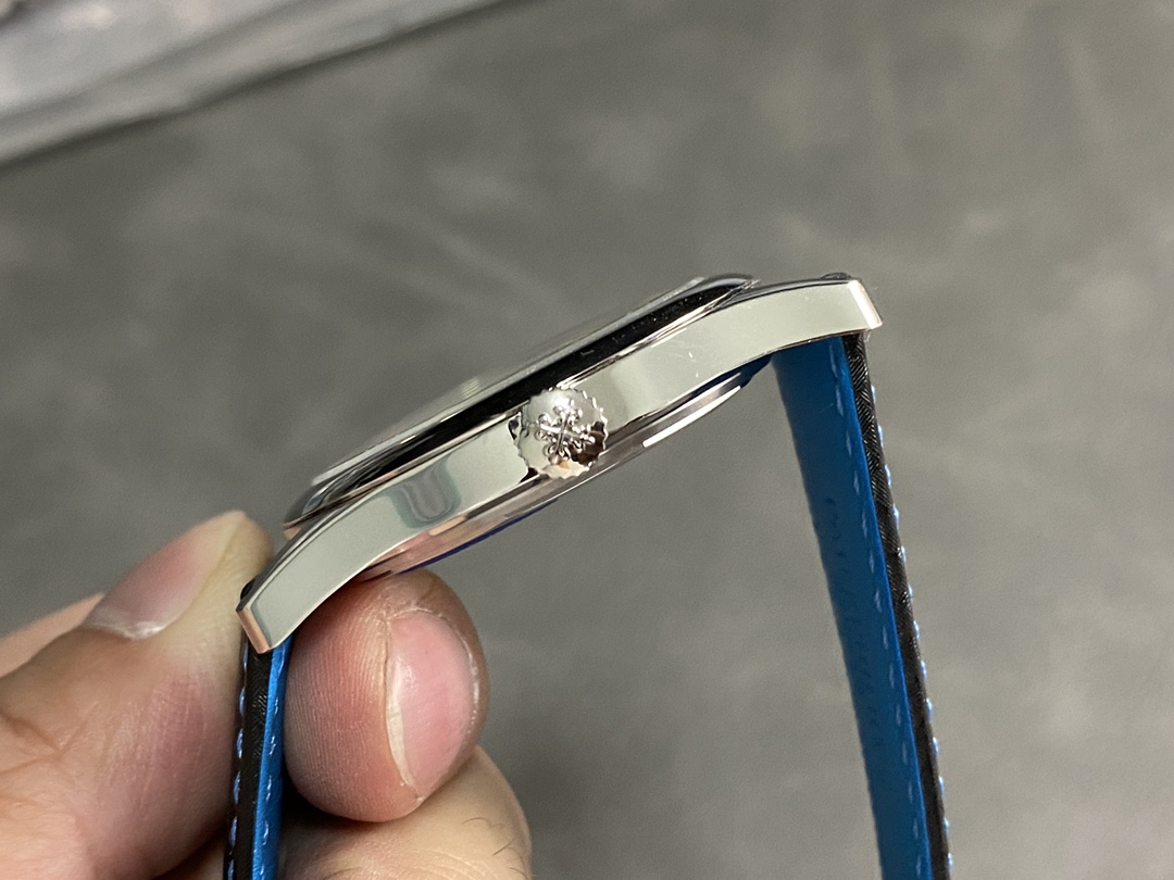 Replica Patek Philippe Calatrava 6007G 011 40MM Mens Watch