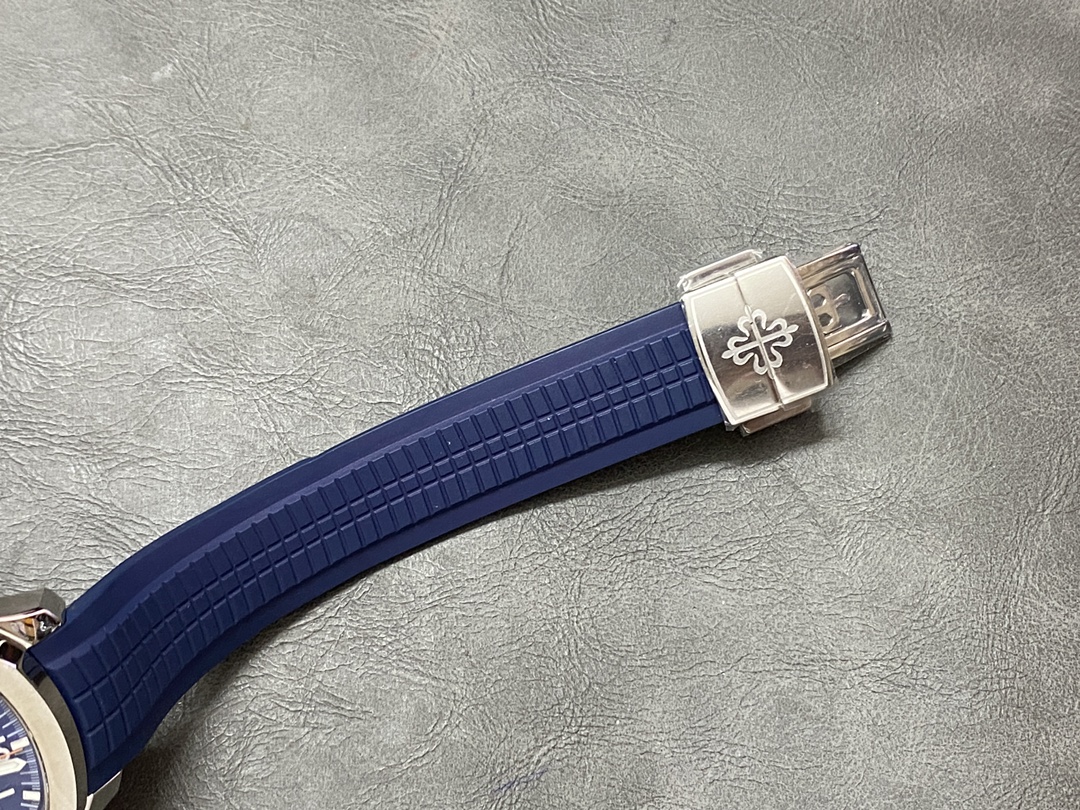 Replica Patek Philippe Aquanaut Blue 5968A 001 42mm Mens Watch