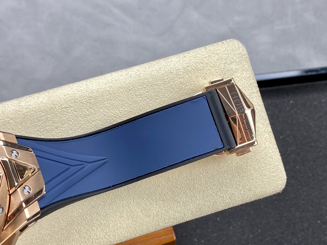 Hublot Big Bang Sang Bleu II King 418.OX.5108.RX.MXM20