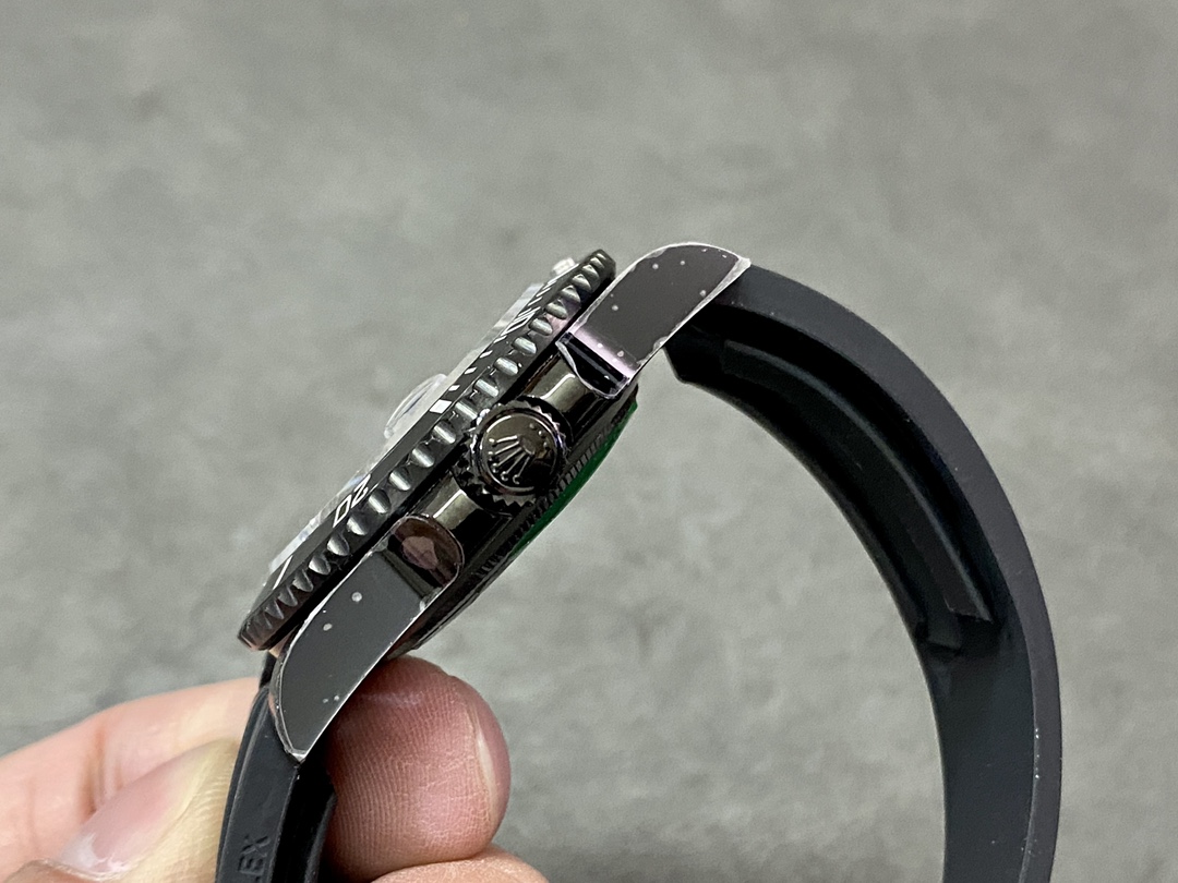 Rolex Blaken Submariner 116610 Black Dial DLC 40mm Men's Watch