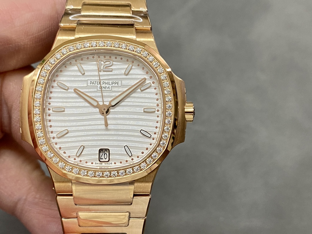 Replica Patek Philippe Nautilus 7118 1200R 001 40mm Mens Watch