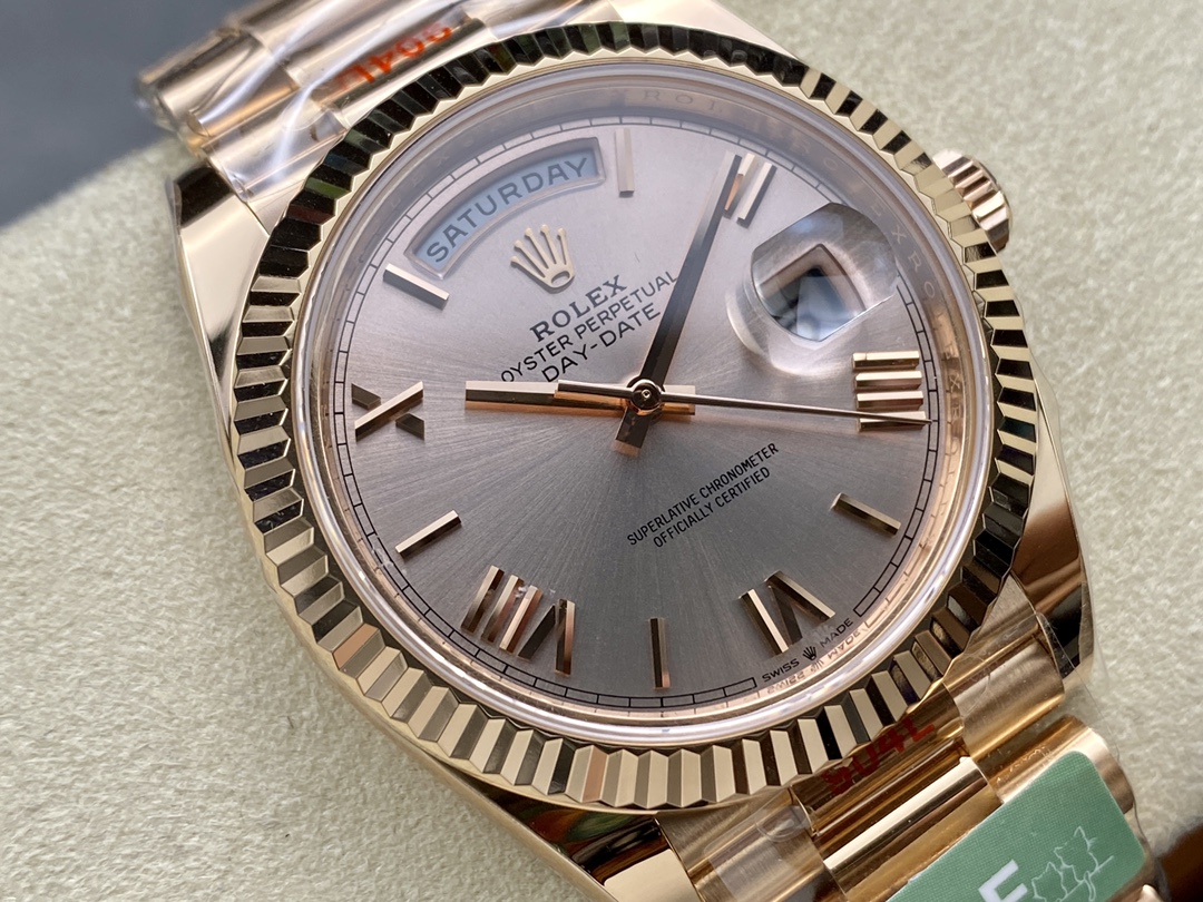 Rolex Day-Date 228235 Sundust Roman Numeral Dial Fluted Bezel 40mm Mens Replica Watch