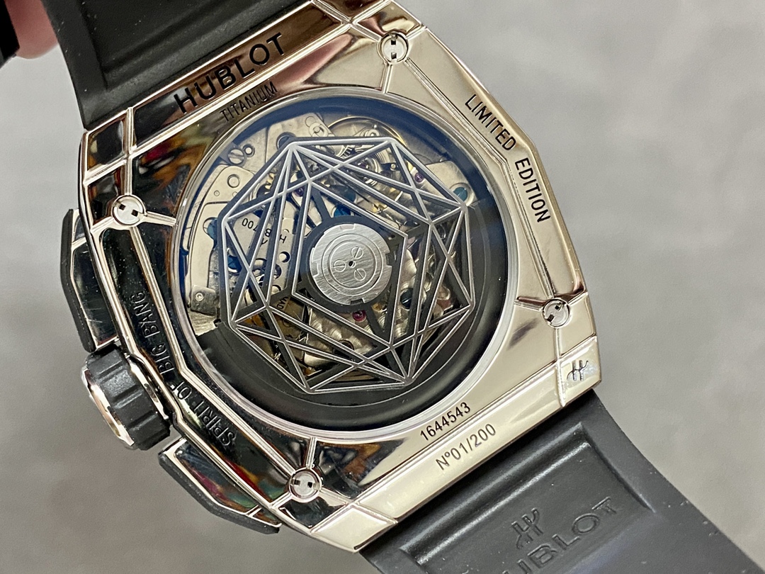 Hublot Spirit of Big Bang 648.NX.0107.RX.1604.MXM23 42mm