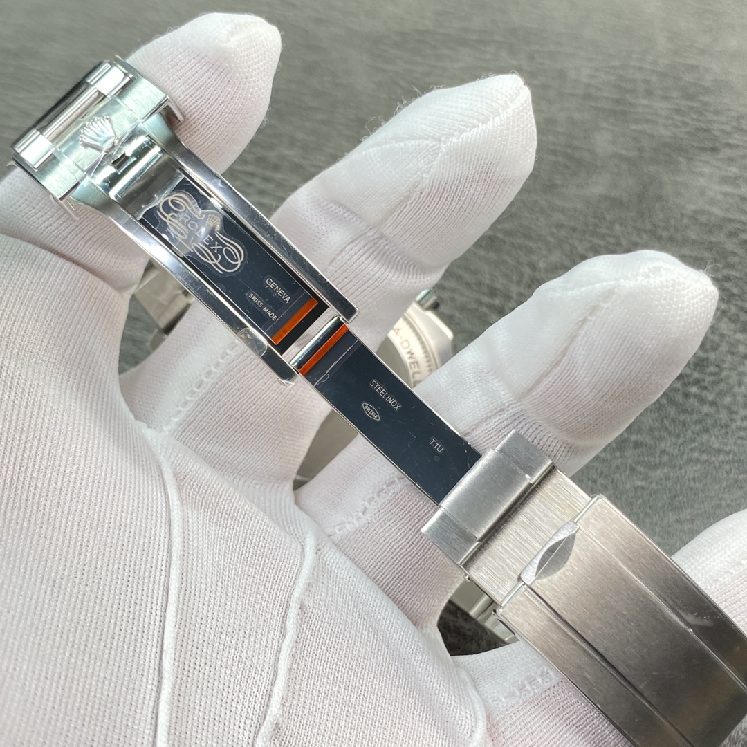 Rolex Sea-Dweller Deepsea 116660 Stainless Steel D-Blue Dial 44MM Mens Replica Watch