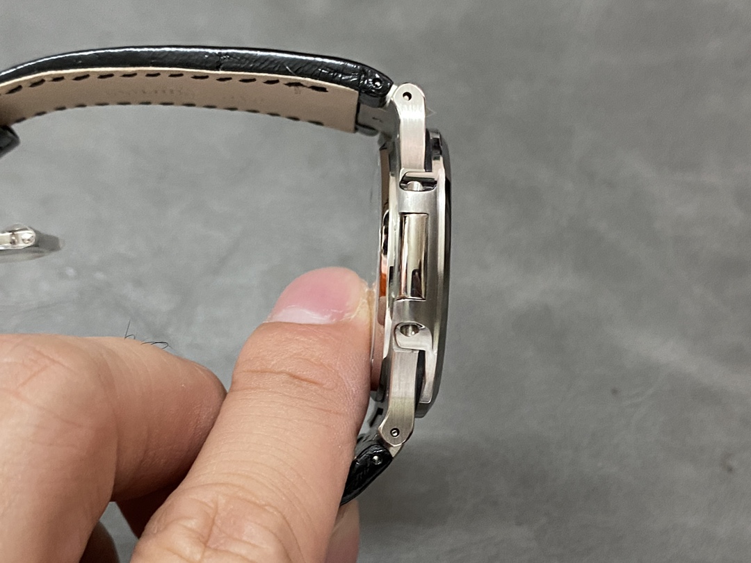 Patek Philippe Nautilus 5711 1A 40mm Mens Replica Watch