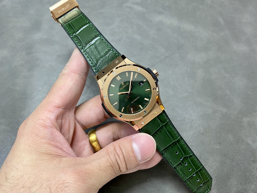 Hublot Classic Fusion 542.OX.8980.LR 42mm Mens